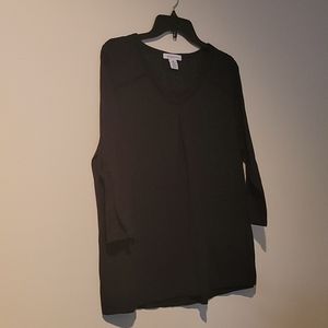 3/4 sleeve, v-neck tee shirt